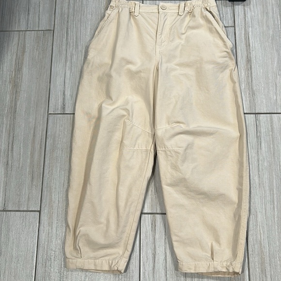 Aerie Barrel Leg Pants Chinos Size Small Cake Batter Cream - Picture 2 of 12